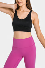 Crisscross Scoop Neck Sports Bra