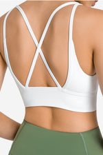 Crisscross Scoop Neck Sports Bra